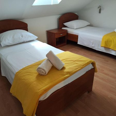 Maja Apartments โตรกีร์ ภายนอก รูปภาพ