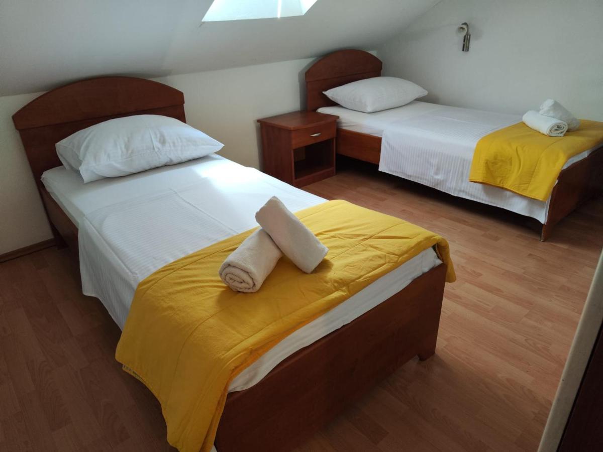 Maja Apartments โตรกีร์ ภายนอก รูปภาพ