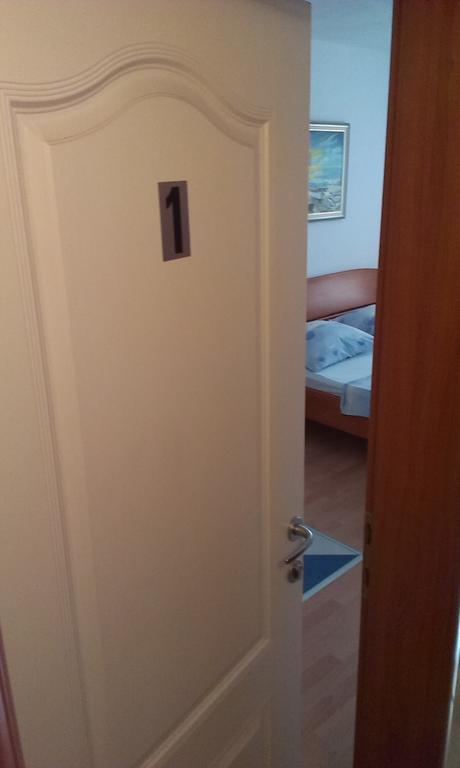 Maja Apartments โตรกีร์ ภายนอก รูปภาพ